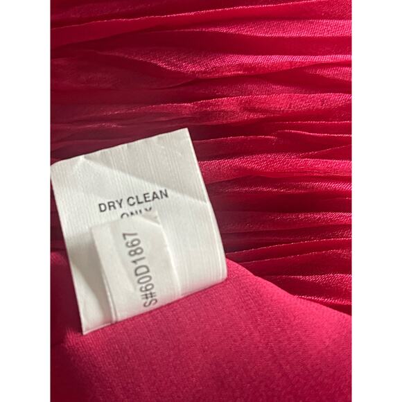 New Phoebe Couture One Shoulder‎ Dress - Picture 9 of 9